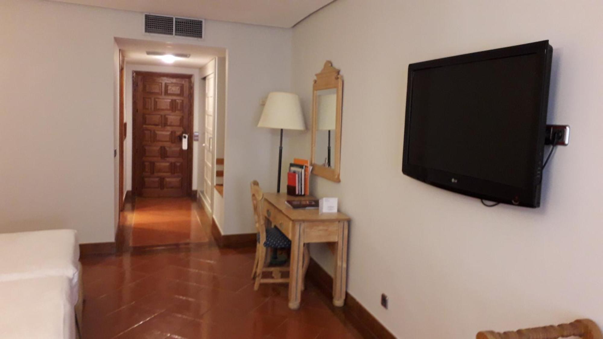 Parador De Santo Domingo De La Calzada Luaran gambar