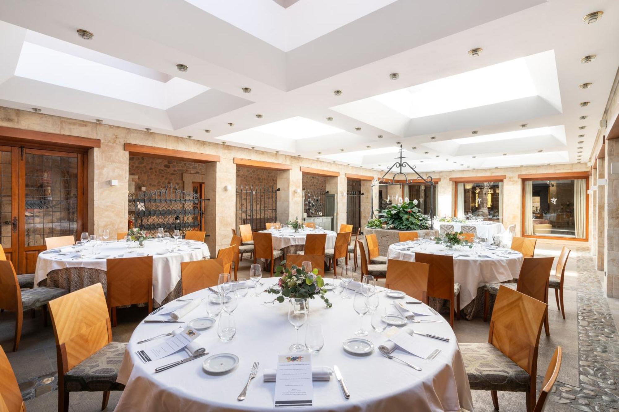Parador De Santo Domingo De La Calzada Luaran gambar