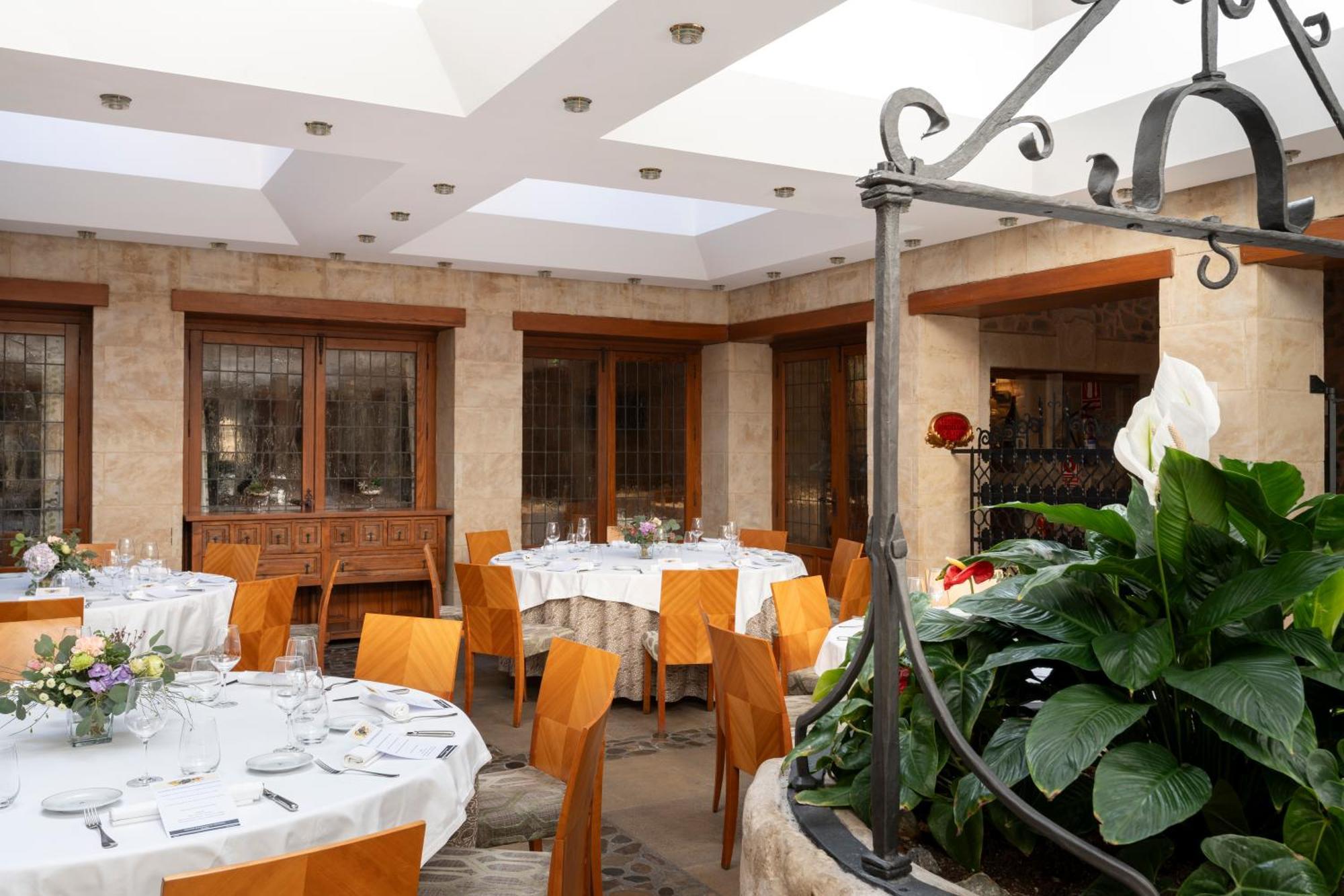Parador De Santo Domingo De La Calzada Luaran gambar